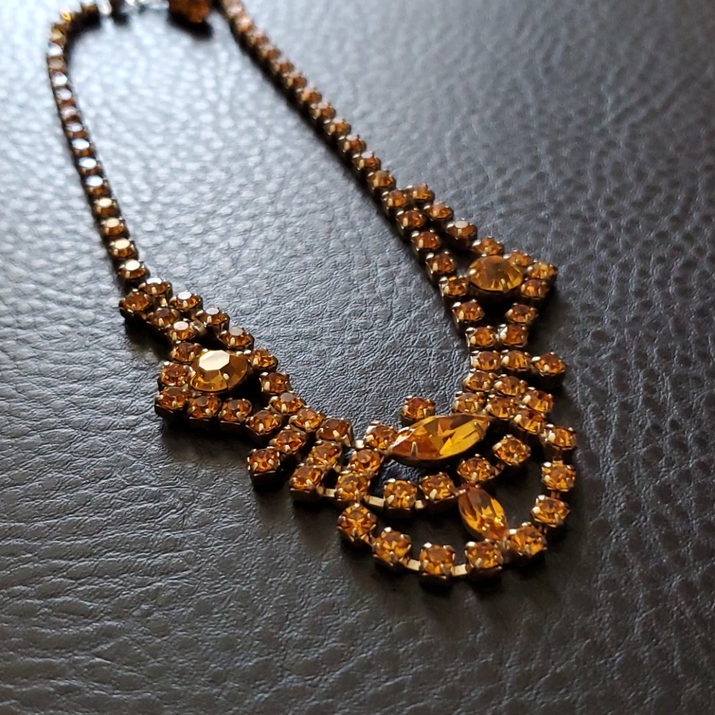 Vtg Necklace